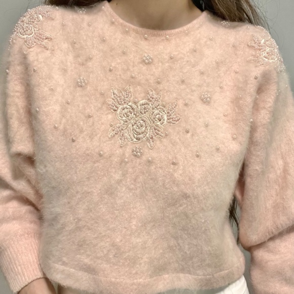 Vintage Cropped Beaded Pearl Sweater - Picture 4 of 9